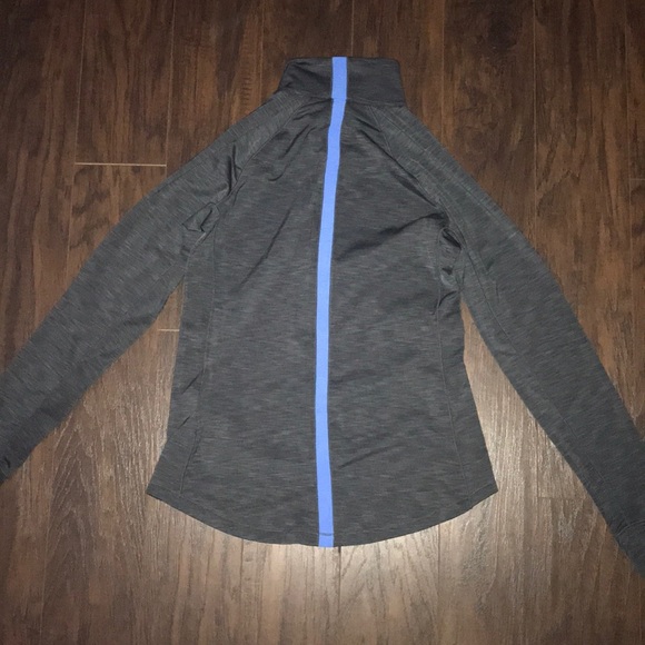 Grey and blue fitted Under Armour women’s 3/4 zip - Picture 4 of 4